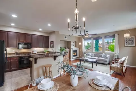 Dining - 43 Via Sovana, Santee, CA 92071 photo 2 of 2