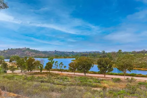 5710 Baltimore Dr #419, La Mesa, CA 91942 photo 2