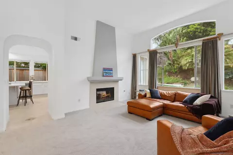 Living - 6660 Curlew Ter, Carlsbad, CA 92011 photo 1 of 2