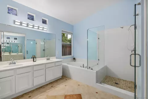 Bath - 6660 Curlew Ter, Carlsbad, CA 92011 photo 1 of 3