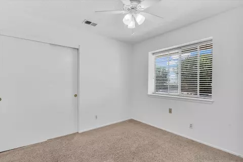Bedroom - 15209 Mauna Loa, Hesperia, CA 92345 photo 3 of 4