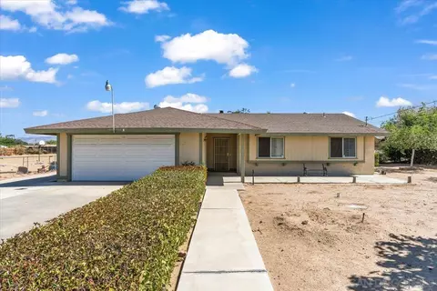 15209 Mauna Loa, Hesperia, CA 92345