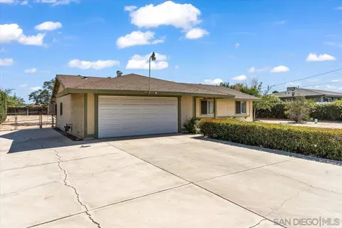 Exterior - 15209 Mauna Loa, Hesperia, CA 92345 photo 3 of 6