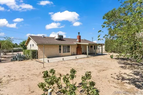 Exterior - 15209 Mauna Loa, Hesperia, CA 92345 photo 5 of 6