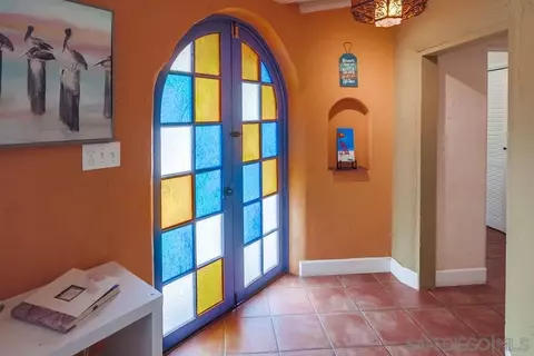 Entry Way - 1140 S Nevada St, Oceanside, CA 92054 photo 3 of 8