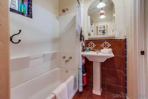 Bath - 1140 S Nevada St, Oceanside, CA 92054 photo 2 of 3