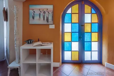 Entry Way - 1140 S Nevada St, Oceanside, CA 92054 photo 2 of 8