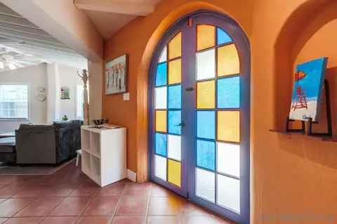 Entry Way - 1140 S Nevada St, Oceanside, CA 92054 photo 5 of 8