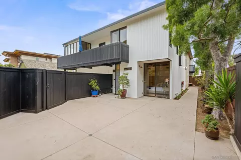 Exterior - 2036 Santa Fe, Del Mar, CA 92014 photo 2 of 6
