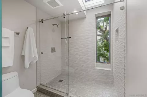 Bath - 2036 Santa Fe, Del Mar, CA 92014 photo 3 of 3