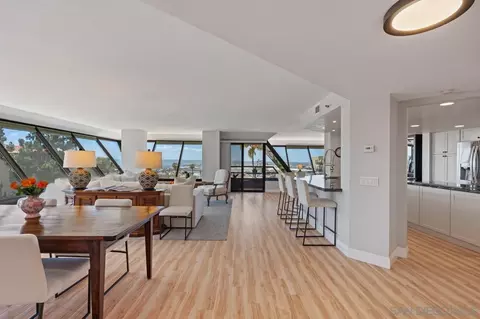 230 W Laurel St #404, San Diego, CA 92101