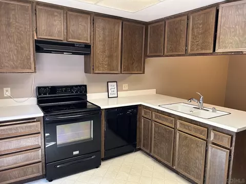 Kitchen - 15646 Davis Cup Ln, Ramona, CA 92065 photo 4 of 4