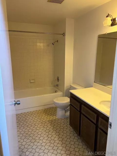 Bath - 15646 Davis Cup Ln, Ramona, CA 92065 photo 4 of 5