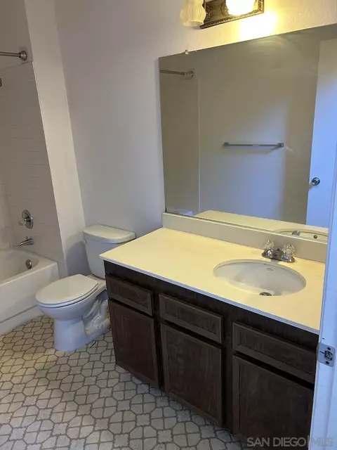 Bath - 15646 Davis Cup Ln, Ramona, CA 92065 photo 5 of 5