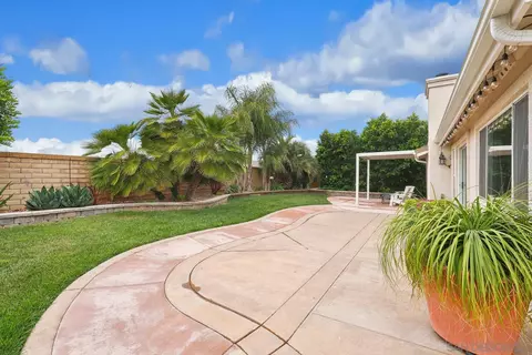 Exterior - 329 Del Flora St, Oceanside, CA 92058 photo 3 of 4