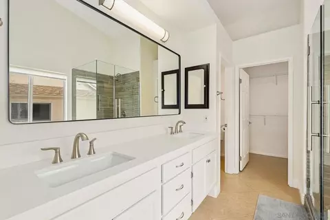 Bath - 329 Del Flora St, Oceanside, CA 92058 photo 1 of 3