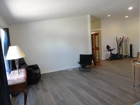 Living - 22545 El Centro Rd, Apple Valley, CA 92307 photo 1 of 4