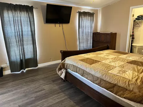 Bedroom - 22545 El Centro Rd, Apple Valley, CA 92307 photo 6 of 7