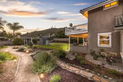 1511 Conway Dr, Escondido, CA 92027