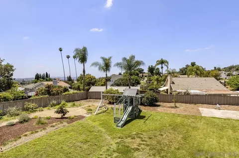Exterior - 1511 Conway Dr, Escondido, CA 92027 photo 14 of 19