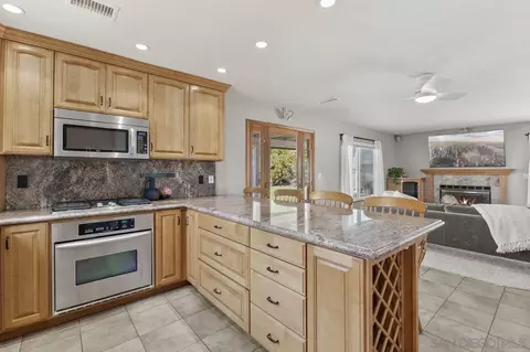 Kitchen - 1511 Conway Dr, Escondido, CA 92027 photo 4 of 4