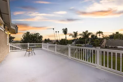 Exterior - 1511 Conway Dr, Escondido, CA 92027 photo 7 of 19