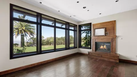 Living - 15955 Running Deer Trl, Poway, CA 92064 photo 3 of 10