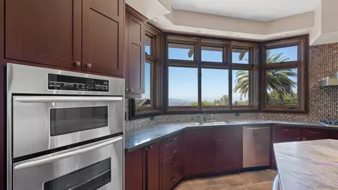 Kitchen - 15955 Running Deer Trl, Poway, CA 92064 photo 2 of 4