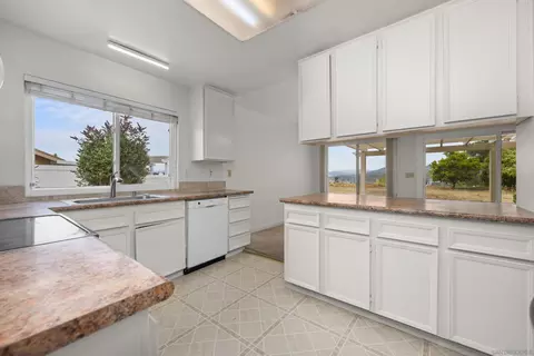 2223 Casa Cielo, Spring Valley, CA 91977 photo 23