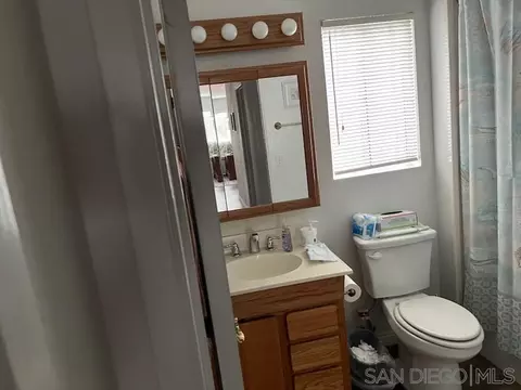 Bath - 873 Terra Ln, El Cajon, CA 92019 photo 1 of 3