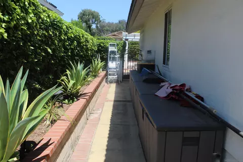 Exterior - 2084 Wind River Rd, El Cajon, CA 92019 photo 9 of 10