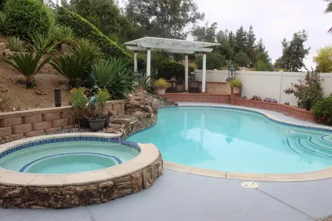 Exterior - 2084 Wind River Rd, El Cajon, CA 92019 photo 4 of 10