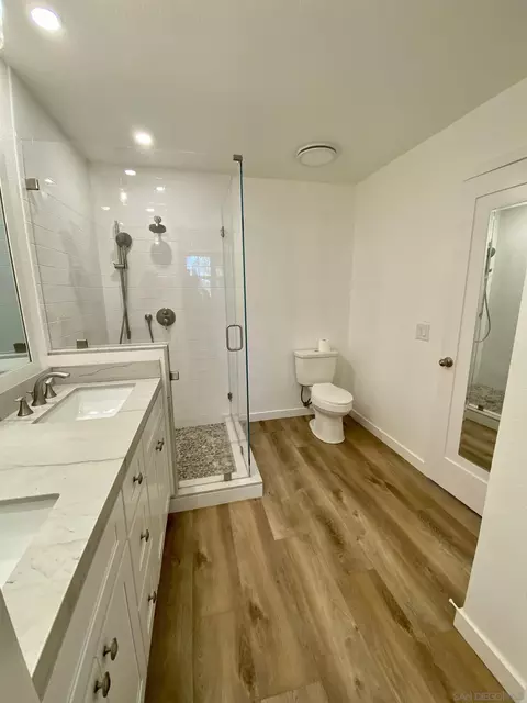 Bath - 6972 Batiquitos Dr, Carlsbad, CA 92011 photo 1 of 5