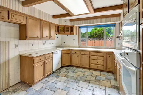 10116 Rayline Way, Spring Valley, CA 91977 photo 10