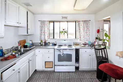 Kitchen - 629 Pitman St, Escondido, CA 92027 photo 1 of 2