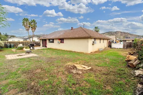 Exterior - 629 Pitman St, Escondido, CA 92027 photo 1 of 5