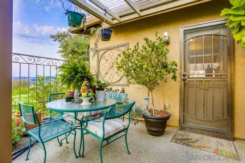 Exterior - 1010 Turnstone Way, Oceanside, CA 92057 photo 5 of 8