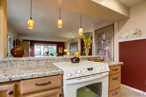 Kitchen - 1010 Turnstone Way, Oceanside, CA 92057 photo 5 of 6
