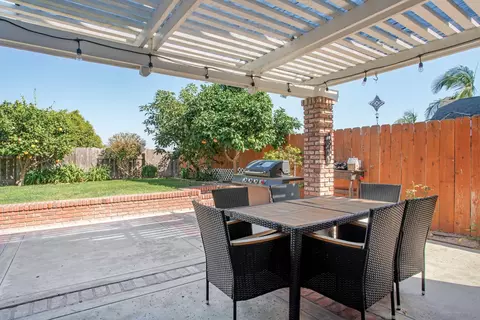 Exterior - 1834 Blackhawk Ave, Oceanside, CA 92056 photo 3 of 7
