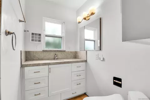 Bath - 414 Richfield Ave, El Cajon, CA 92020 photo 1 of 1