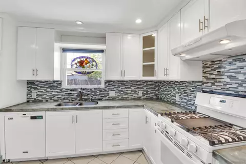 Kitchen - 414 Richfield Ave, El Cajon, CA 92020 photo 1 of 2