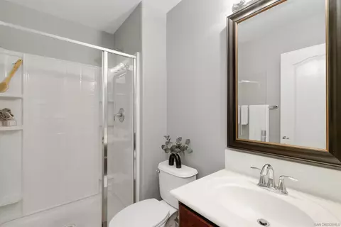 Bath - 10140 Star Magnolia Ln, Santee, CA 92071 photo 4 of 4