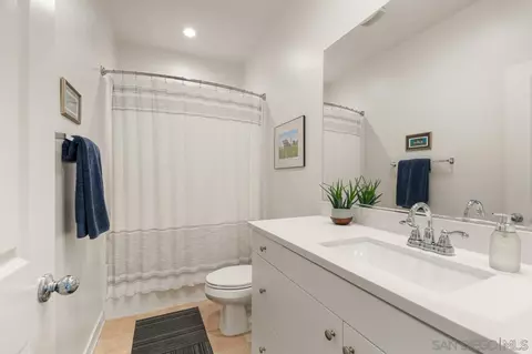 Bath - 4170 Sitio Cielo, Oceanside, CA 92057 photo 4 of 4