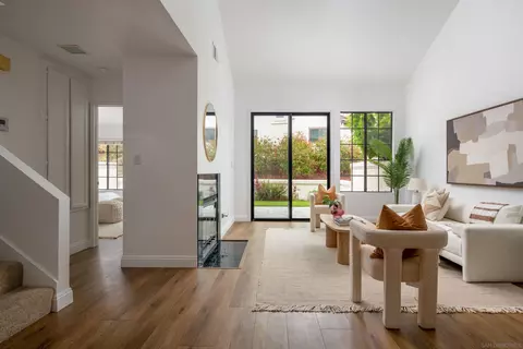 3633 Seahorn Cir, San Diego, CA 92130
