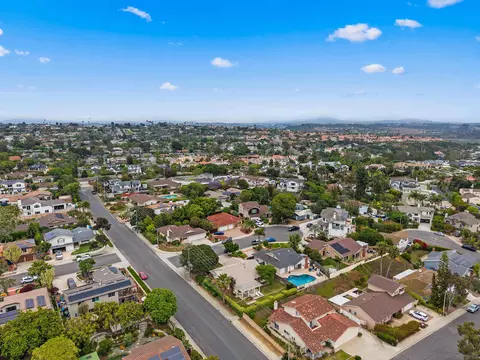 View/Area - 4005 Royal Dr, Carlsbad, CA 92008 photo 14 of 18