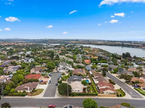 View/Area - 4005 Royal Dr, Carlsbad, CA 92008 photo 12 of 18