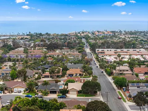 View/Area - 4005 Royal Dr, Carlsbad, CA 92008 photo 6 of 18