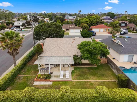 View/Area - 4005 Royal Dr, Carlsbad, CA 92008 photo 1 of 18