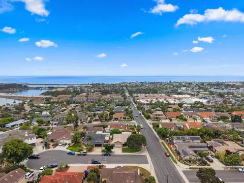 View/Area - 4005 Royal Dr, Carlsbad, CA 92008 photo 4 of 18