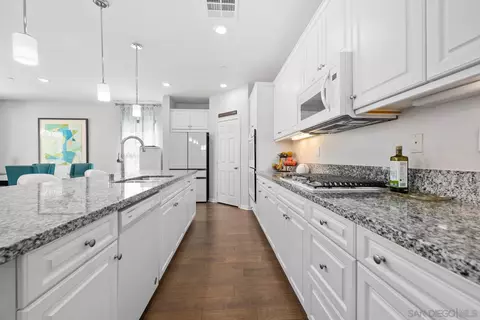 Kitchen - 10689 Braverman Dr, Santee, CA 92071 photo 2 of 3